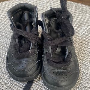 Black baby top tens size 3